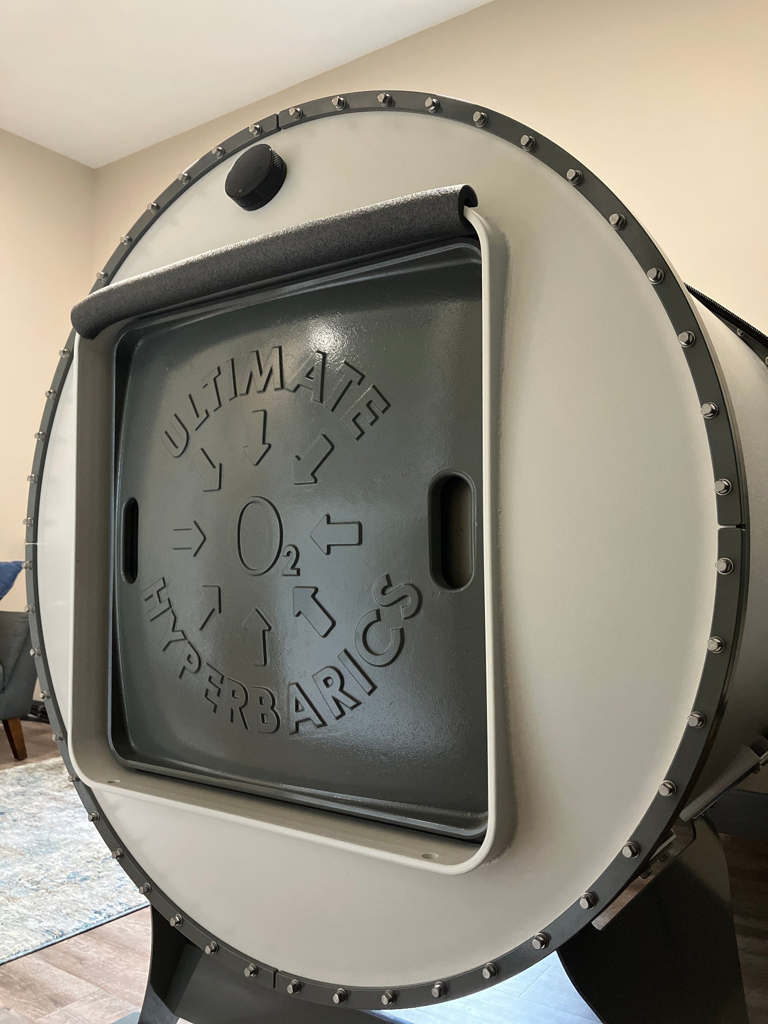 Atlas42 hyperbaric door 2